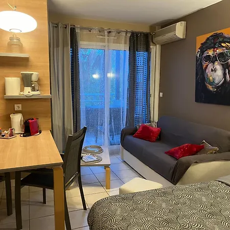 Апартаменти Studio Piscine Le Natureva By 8H